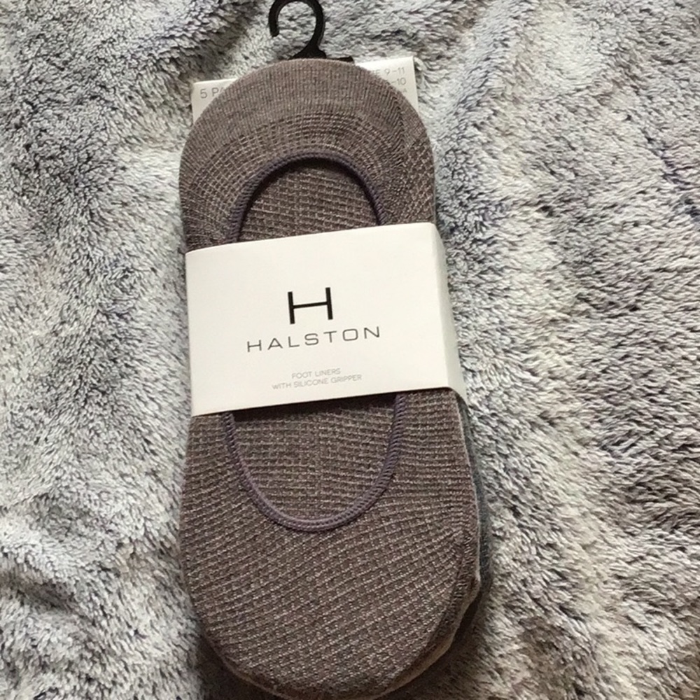 NWT Halston  Foot Liners With Silicone Gripper 5 pairs Sock Size 9-11